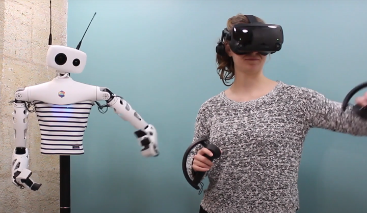 Robots Clean, Pour Wine And Act as Pets on CES 2021 - picture #6