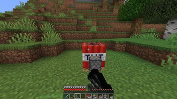 Minecraft Player Invents TNT Method for Instant Tunnels