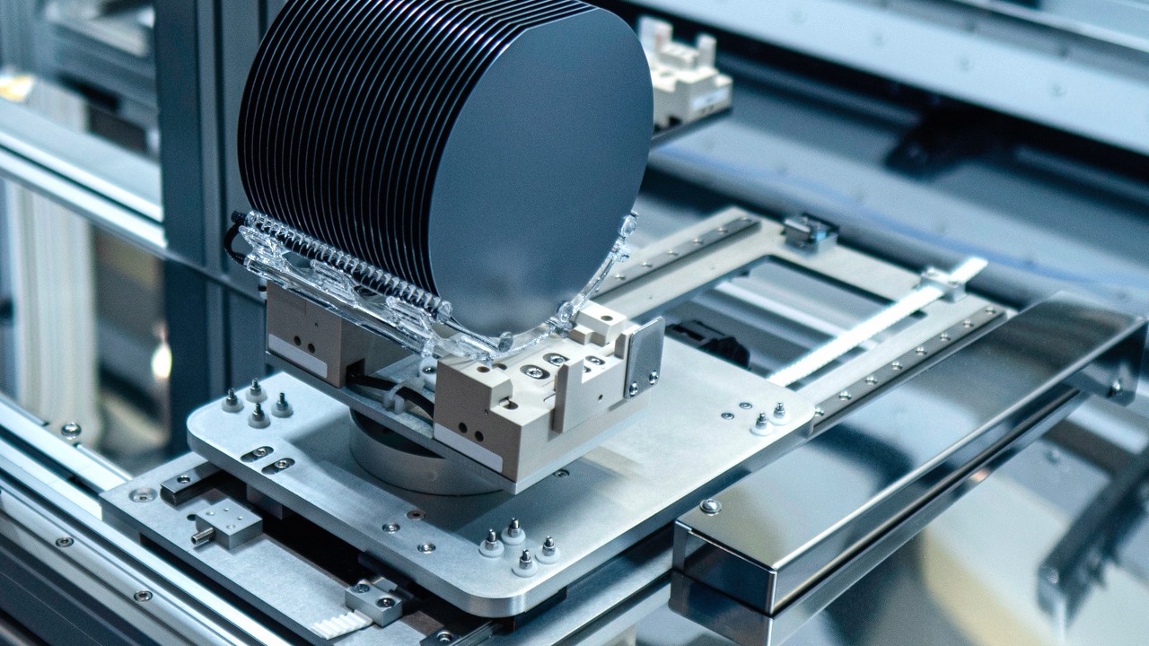 Intel Won't Build a Factory in the UK Due to Brexit.